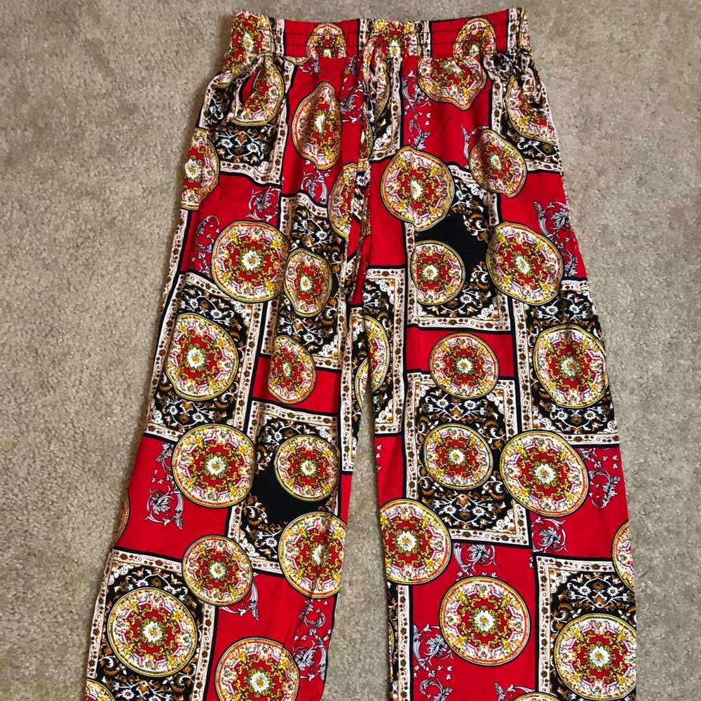 Patterned fly away pants